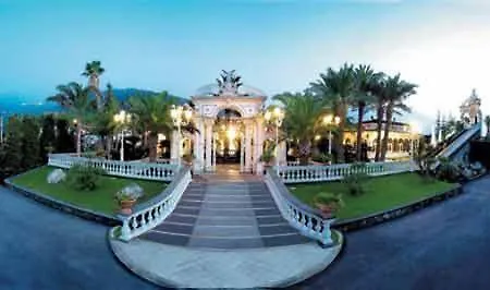 Hotel Grand La Sonrisa