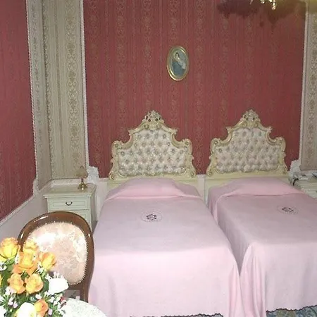 Grand La Sonrisa Hotel