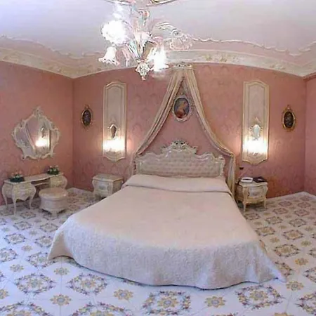 Grand La Sonrisa Hotel
