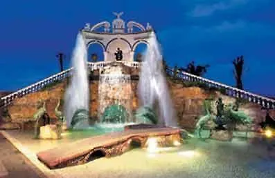 Grand La Sonrisa Hotel