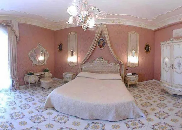 Grand La Sonrisa Hotel