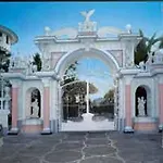 Hotel Grand La Sonrisa