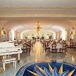 Hotel Grand La Sonrisa 5*